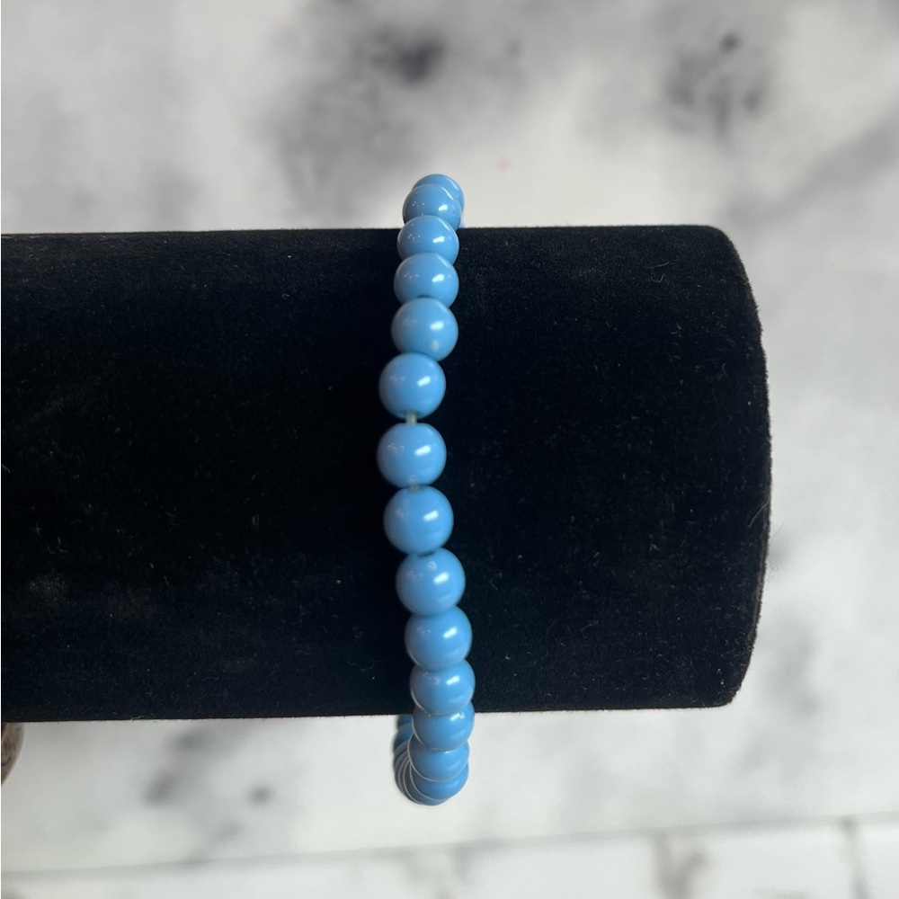 Vintage Light Blue Beaded Elastic Bracelet – Mid-Century Modernist Boho, 8”
